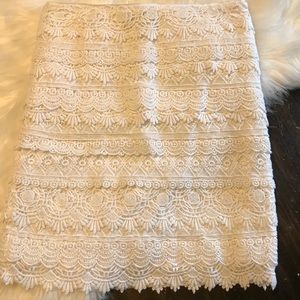 White House BM | White Lace Skirt OO